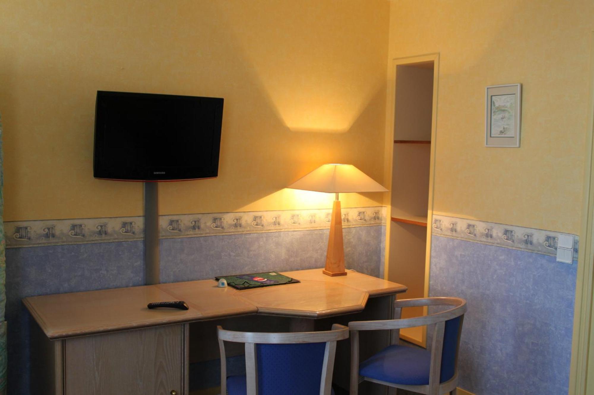 Hotel Des Bains Lancieux Eksteriør billede
